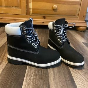 Black and white Timberland dupes